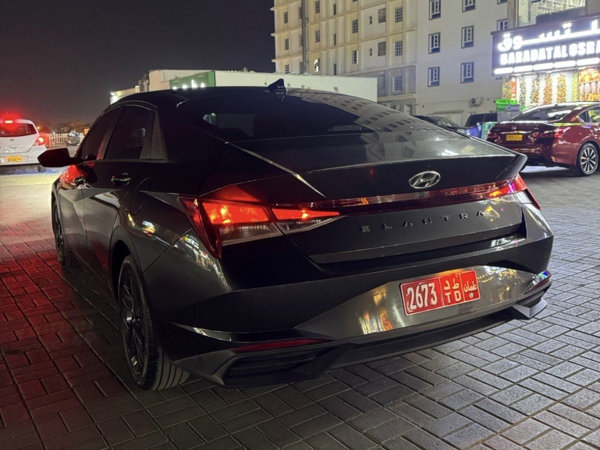 هيونداي إلنترا